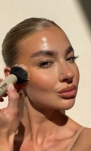 Jess Hunt commercialize various brands