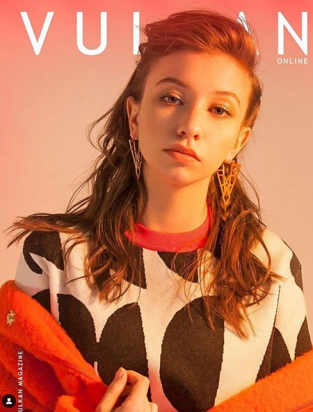 Katelyn Nacon Biography, Wikipedia (Early Life & Education)