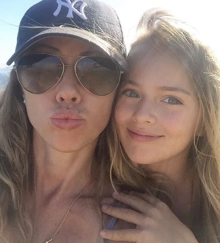 Kristina Pimenova with her mother