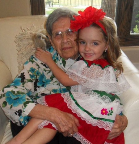 Mckenna Grace with her great great grandmother