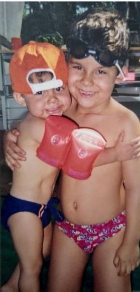 Morilo Huff childhood image with his brother