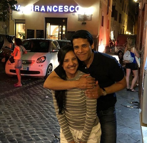 Nirav Tolia is married to his wife Megha Tolia