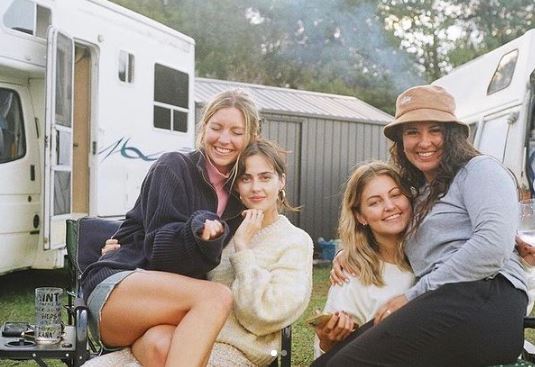 Peckham with her friends