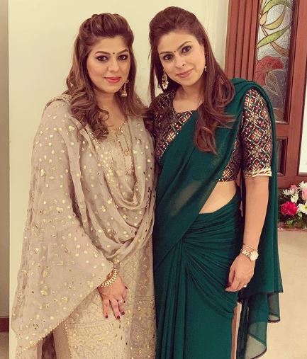 Pooja Dadlani with her sister