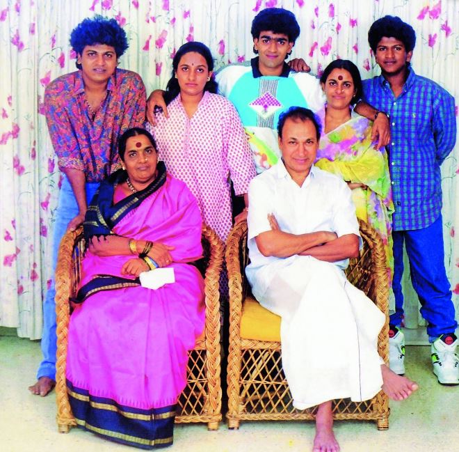 Poornima Puttaswamayya with her family members