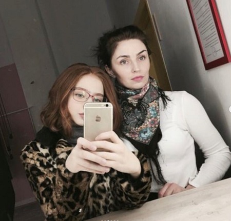 RENATA RI with her mother