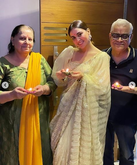 Rahul Nagal wife and his parents in law