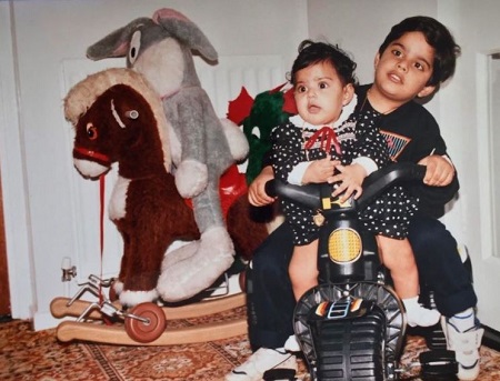 Ritu Arya brother Romi childhood picture with her