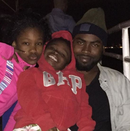 Singleton with her family members