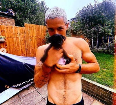 Taz Skylar with his pet