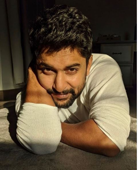 The dual role of Vasu and Shyam Singha Roy is played by Nani