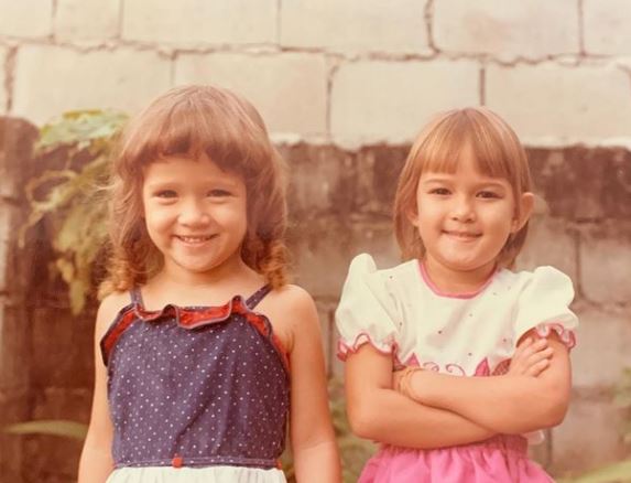 The old picture of Heidi Northcott with her sister