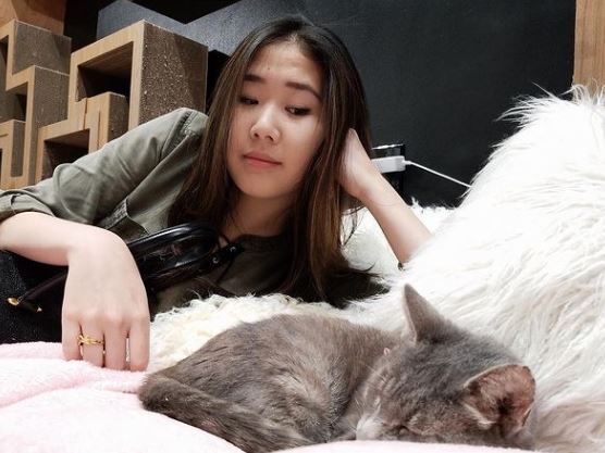 Vivian Lu has a pet cat