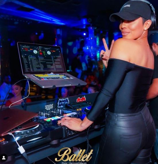 Abby De La profession