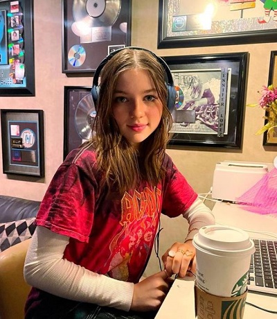 Alexa Swinton Wiki