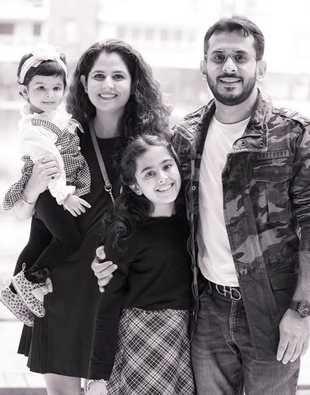 Aman Gupta wih his wife and kids