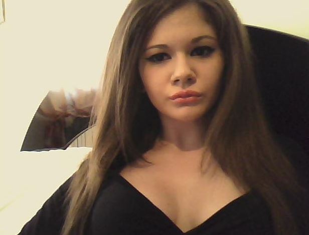 Andrea Ivanova picture before surgery