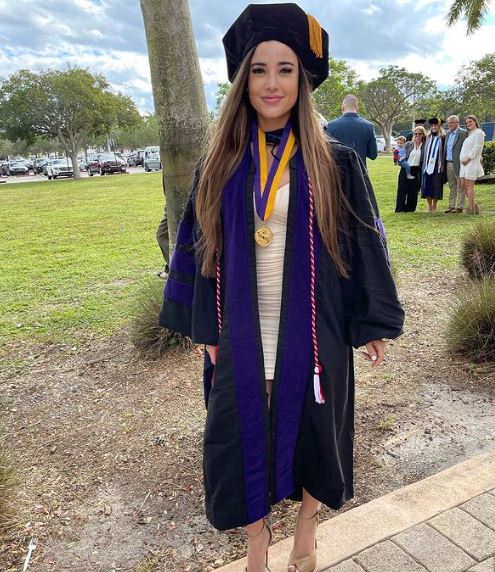 Angie Varona is a Law School graduate