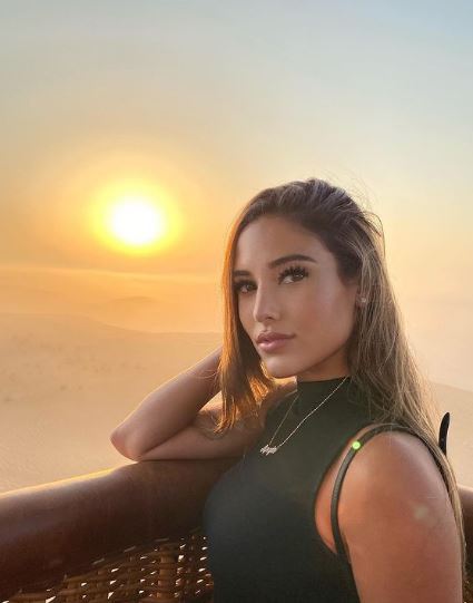 Angie Varona likes traveling
