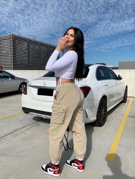 Anna Paul height