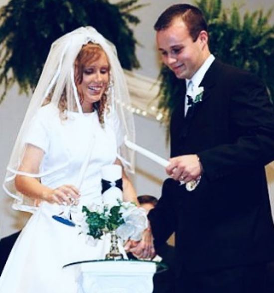 Anna Renee Duggar and Josh Duggar wedding image
