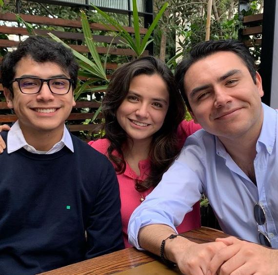 Annie Natalia Cabello with her dad Miguel Díaz and brother Guillermo Díaz