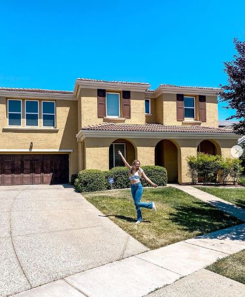 Ariana Lee house