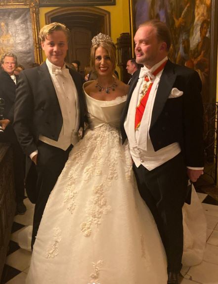 Basil with co-stars