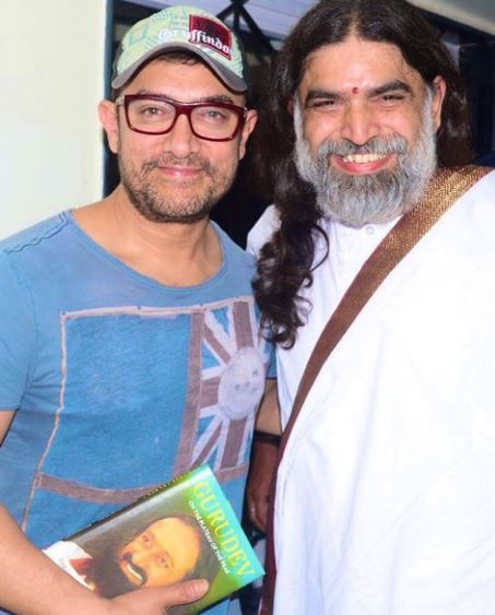 Bollywood actor Aamir Khan with Rishiji