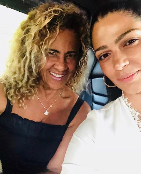 Camila Alves with her mom