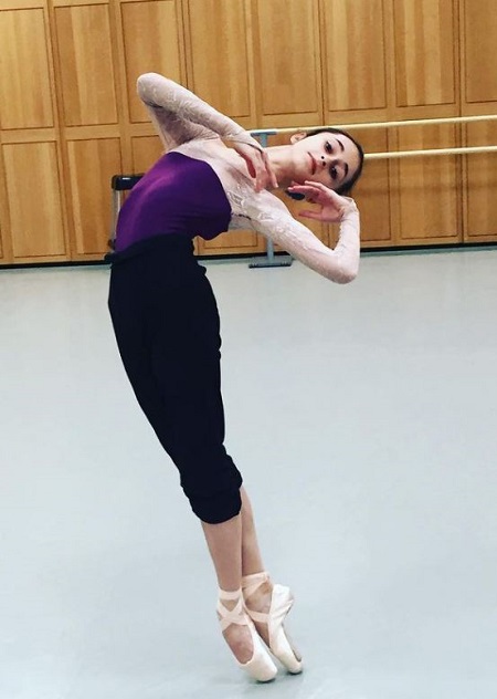 Charlotte Arnould Height, Weight & Physical Appearance