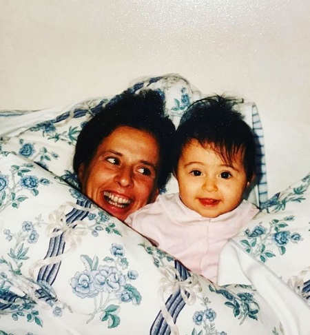 Charlotte Arnould with her mother in childhood