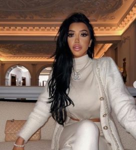 Who is Chloe Khan? Wiki, Biography, Net worth, Husband, Kids, Age