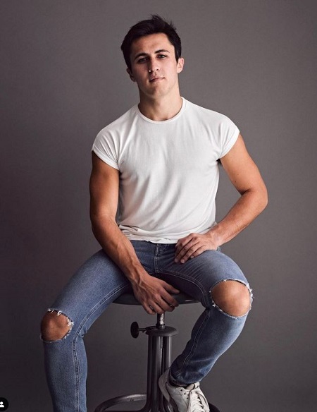 Chris Olsen [TikTok Star] Height, Weight & Physical Appearance