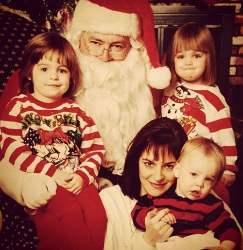 Elizabeth Turner childhood picture with her sister Sarah Turner and brother Harrison Turner