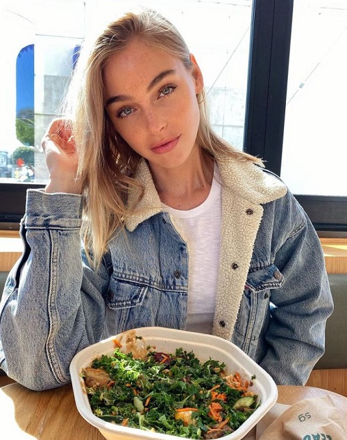 Elizabeth Turner strictly follows vegan lifestyle