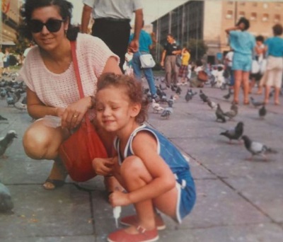 Esther Acebo childhood picture with her mother