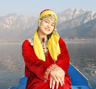 FAQs of Surbhi Rathore