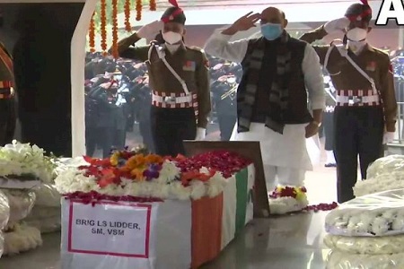Final Tribute By Defense Minister