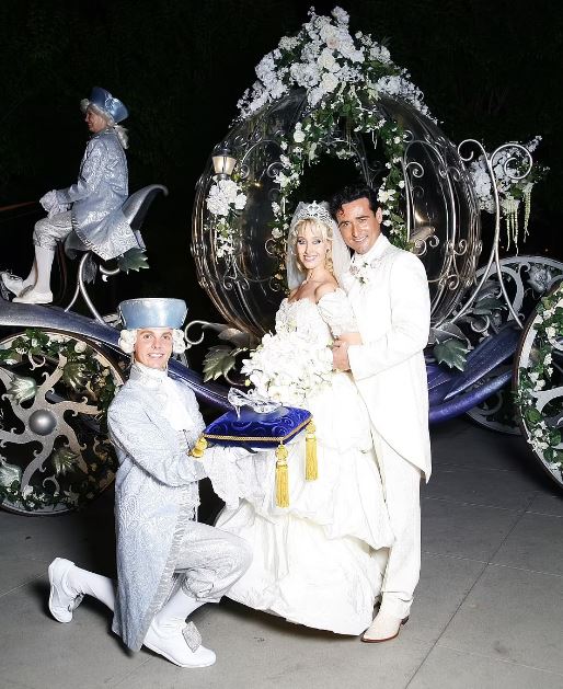Geraldine Larrosa and Carlos Marín wedding photo