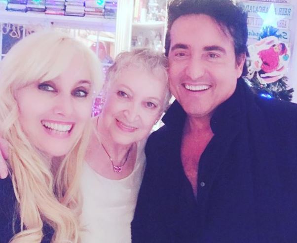 Geraldine with her mother France Larrosa and ex-husband Carlos Marín