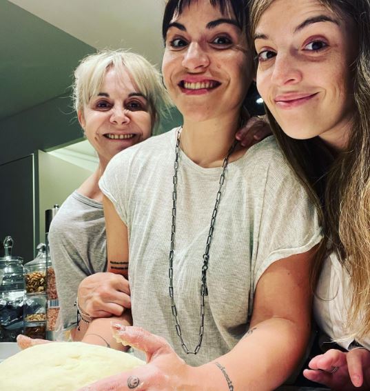 Giannina with her mom Claudia Villafañe and sister Dalma Maradona,
