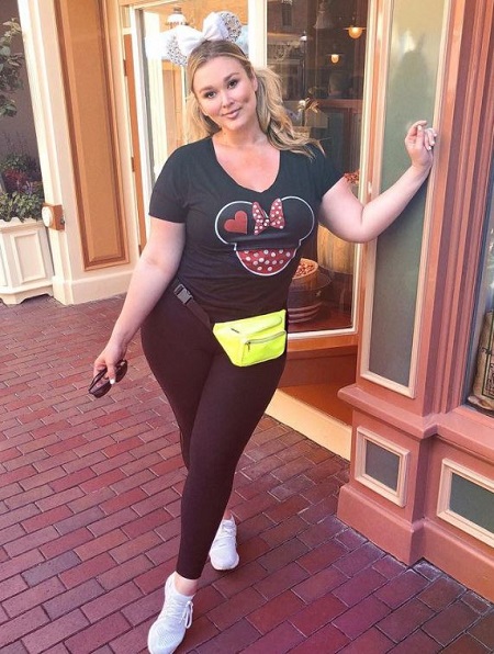 Hunter McGrady Height, Weight & Physical Appearance