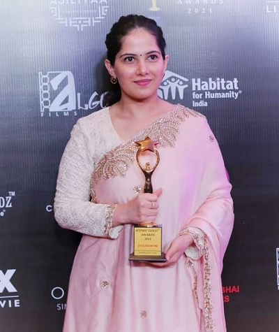 Jaya Kishori Ji was awarded with Iconic Gold Award