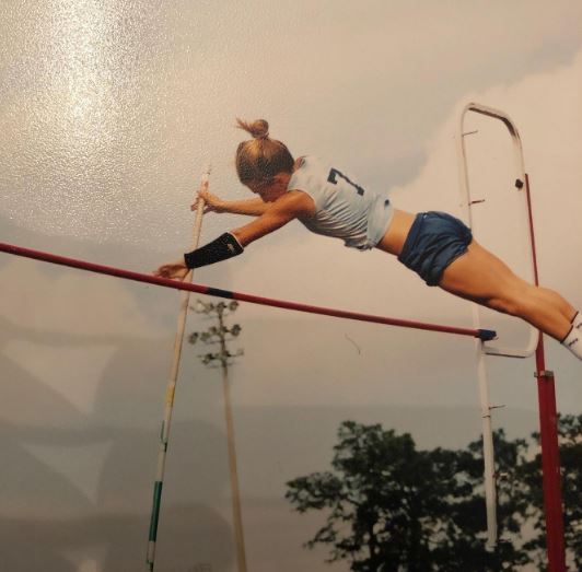 Jennifer is a former pole vaulter