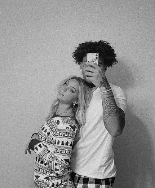 Kamrin Houser and Jordyn Jones are dating each other as of December 2021