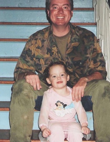 Kathryn Dennis childhood picture with her father