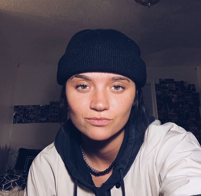Katie Mills biography