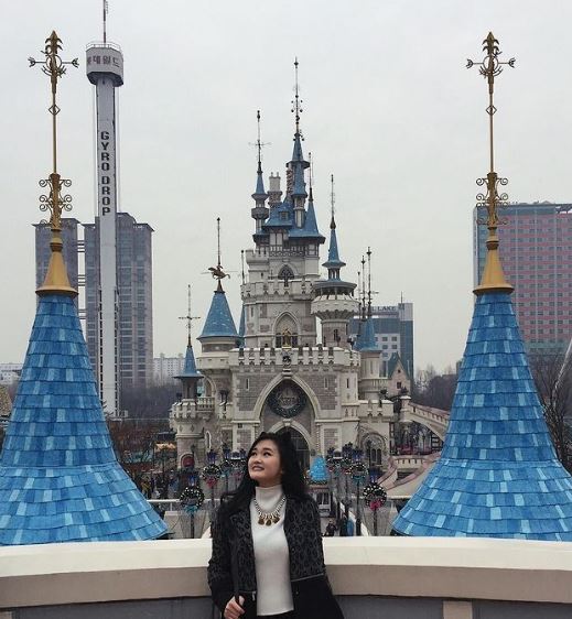 Kika Kim loves traveling