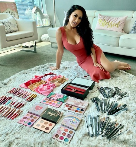 Laura G Career & Profession